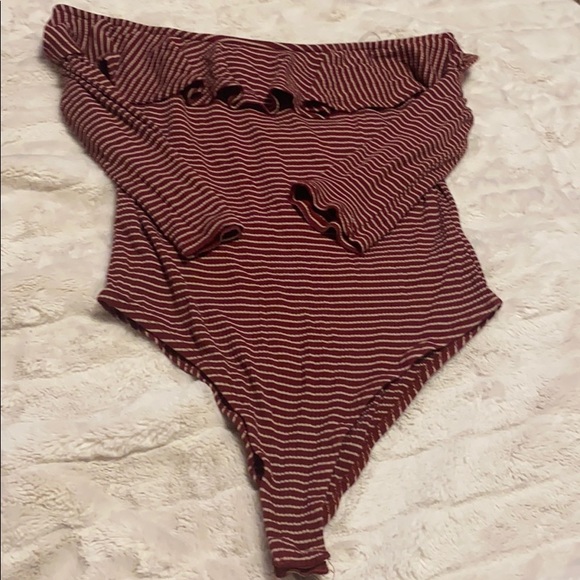 Off The Shoulder Ribbed Bodysuit - Picture 1 of 4